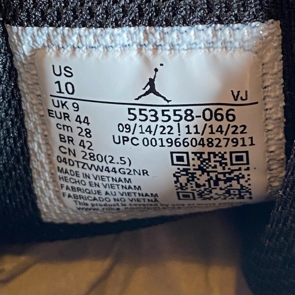 Nike Jordan 1 Low Alternate Bred Toe Chicago Black Red 553558-066 Men’s Size 10 - Picture 11 of 11